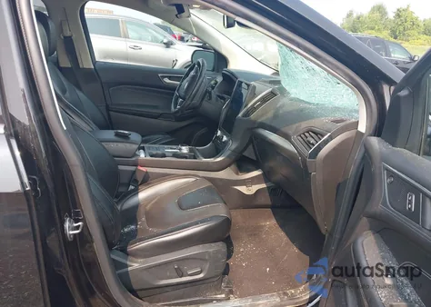 2022 Ford Edge Titanium z USA, uszkodzony, nr VIN 2FMPK4K90NBA39071